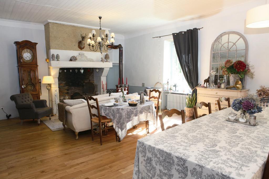 Bed and Breakfast La Gentilhommiere Chantepie Exterior foto